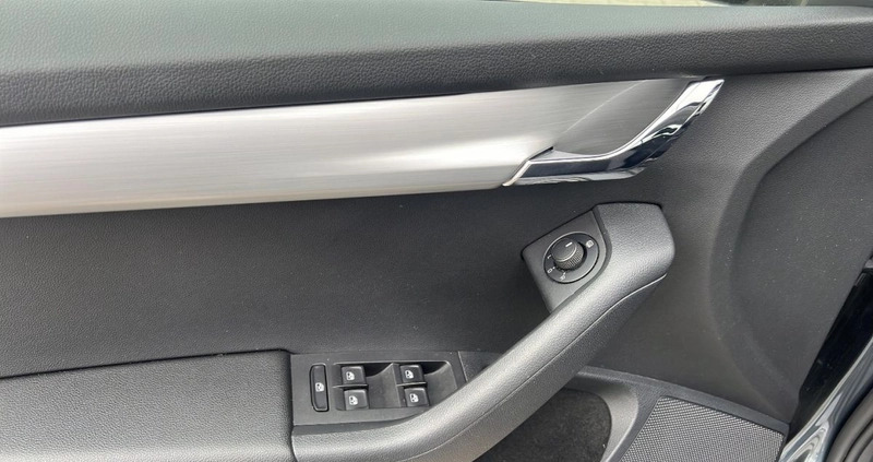 Skoda Octavia cena 65800 przebieg: 77488, rok produkcji 2019 z Jawor małe 232